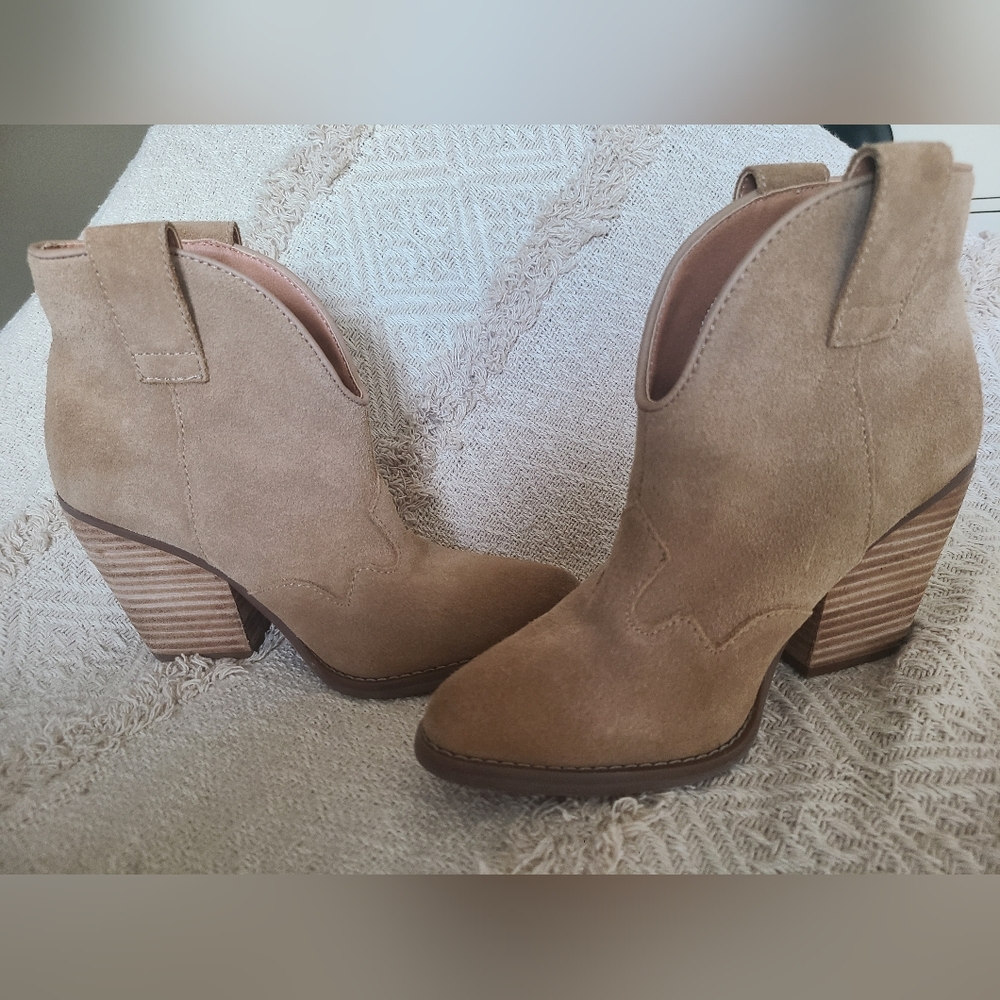 Adorable women's Dingo cowgirl cowboy boots 6